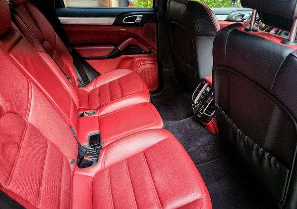 Porsche Cayenne cena 159900 przebieg: 173000, rok produkcji 2014 z Karpacz małe 529